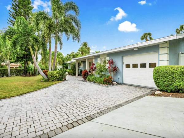 Lido Key Vacation House with Pool Near St. Armands Circle